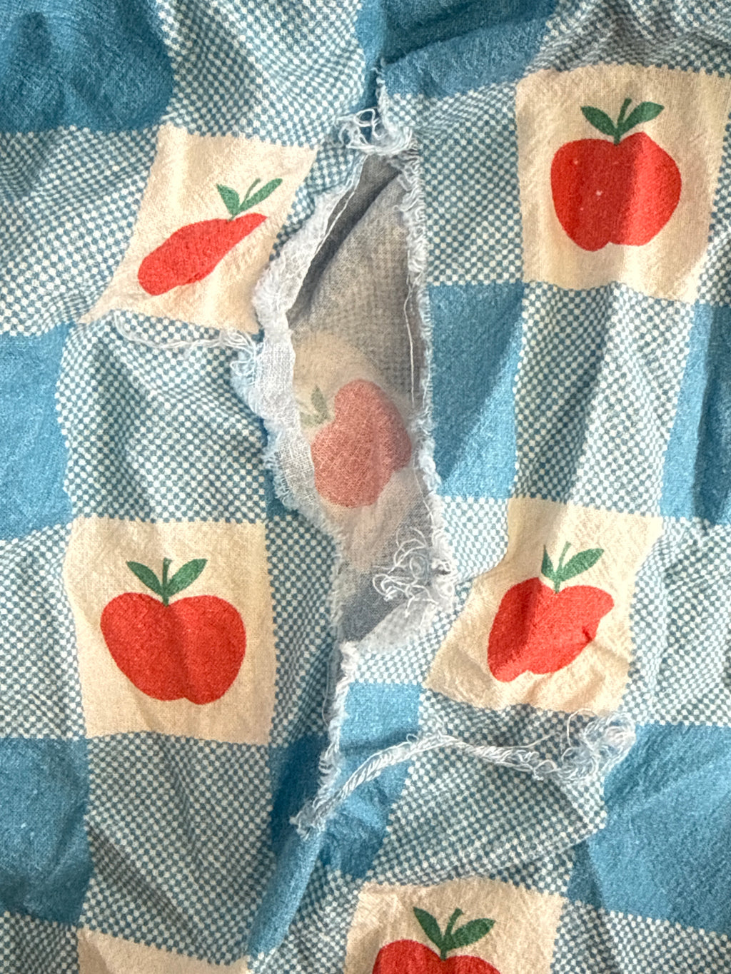 Faulty Apple patch Fitted Sheet Set - KING SINGLE