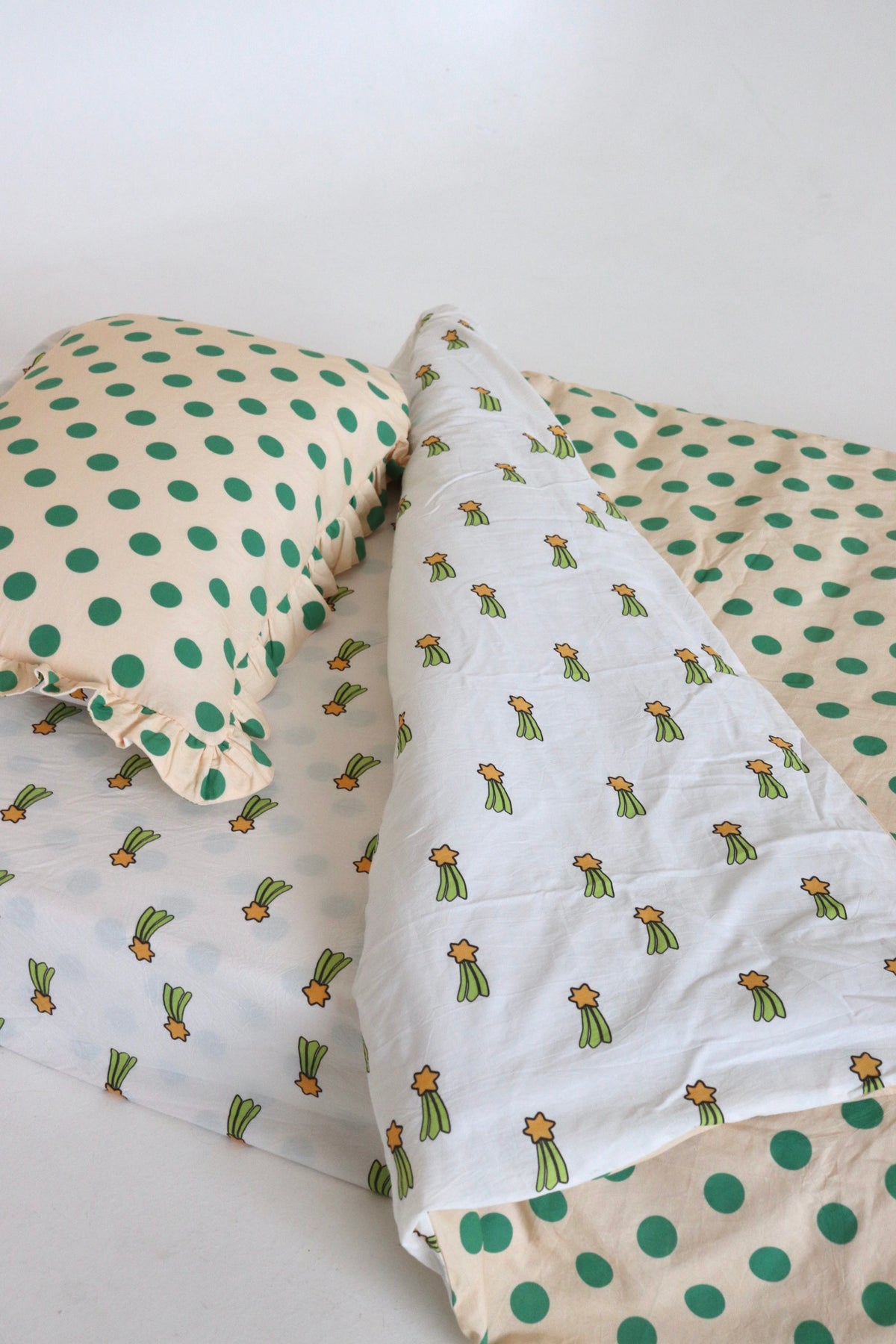 Cosmic Dot Reversible Fitted Sheet Set